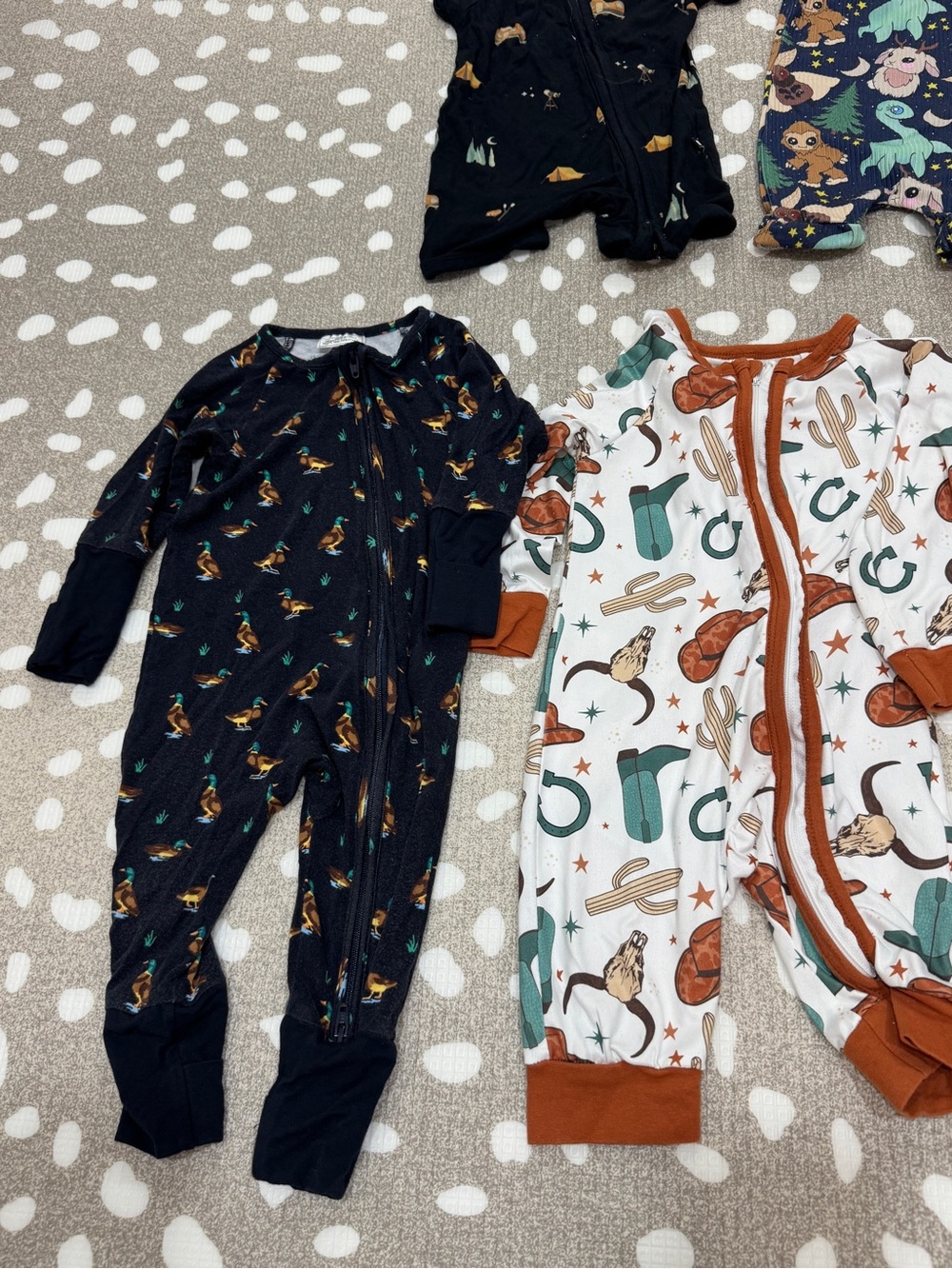 Lot of 5 bamboo footies baby boy romper zippy western kyte pokemon ducks navy - Picture 5 of 7